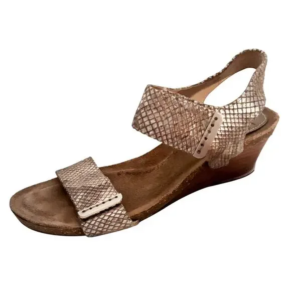 Sofft Verdi II Adjustable Wedge Comfort Sandal, Metallic Snakeskin | 8.5 - Picture 1 of 8
